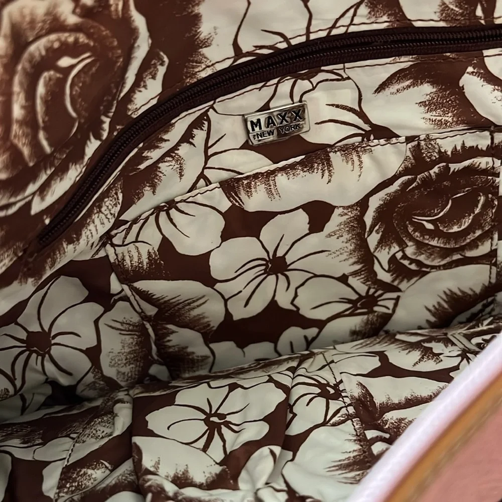 Max New York pink shoulder bag